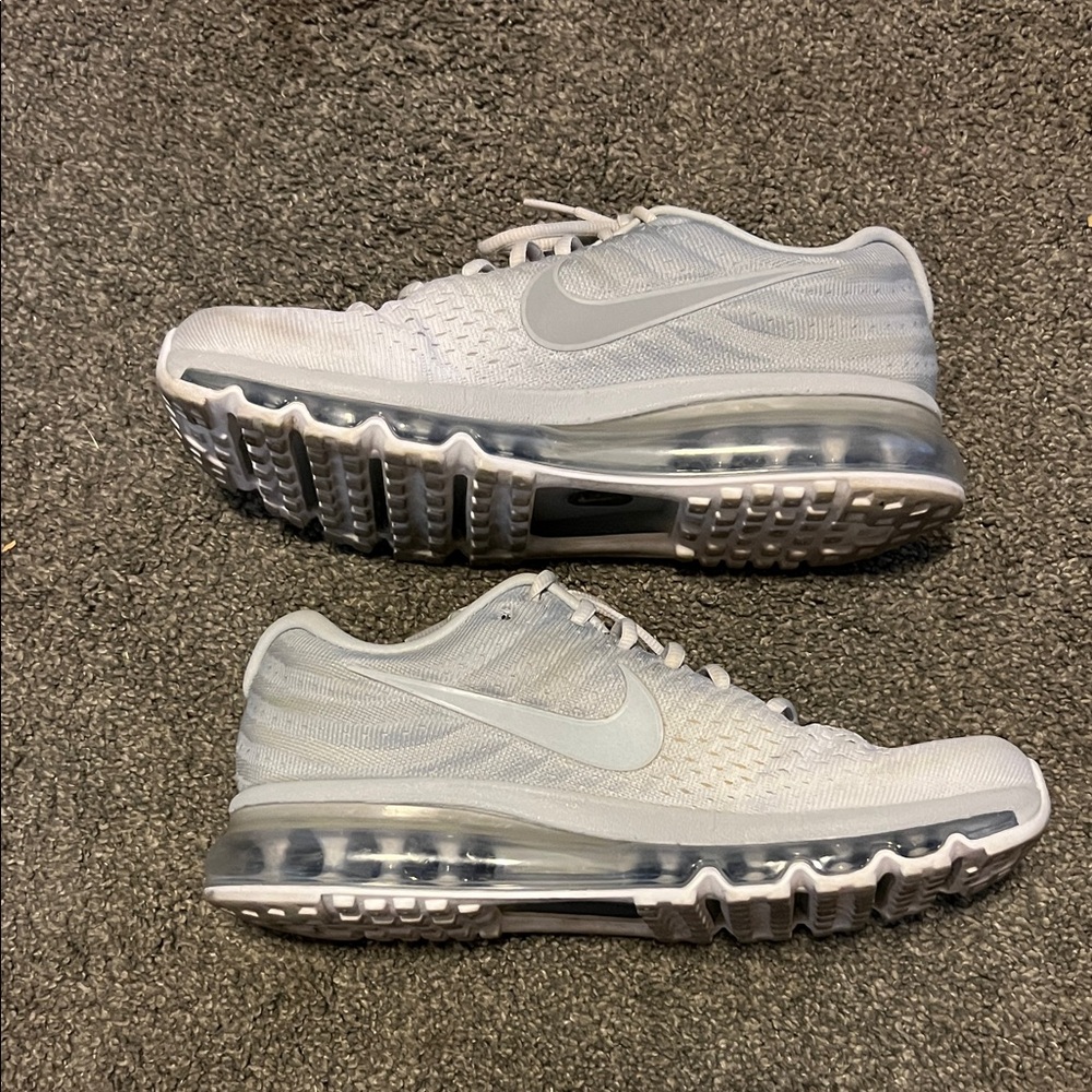 Nike Airmax Light Gray and white Running Shoes - Picture 5 of 9